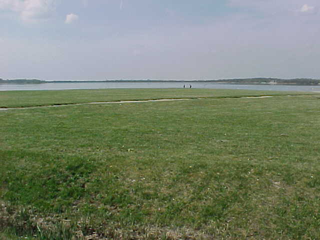 561 - ARRIVEE AUX ABORDS DU LAC DU DER.jpg